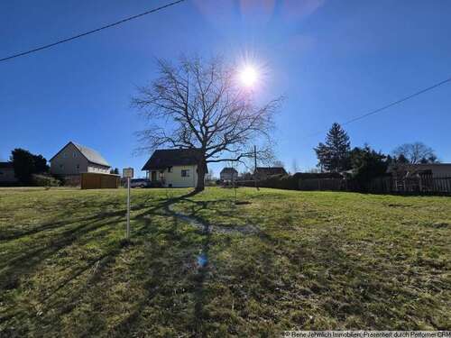Foto - Grundstück zu verkaufen in Limbach-Oberfrohna 75.000,00 € 747 m²