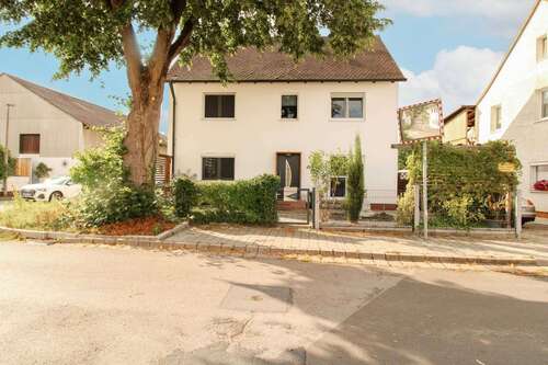Foto - Haus zum Kaufen in Zirndorf 549.000,00 € 107.13 m²