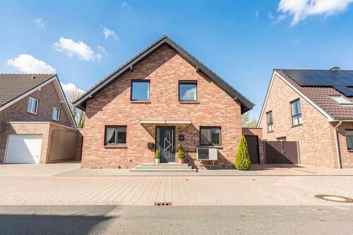 Foto - Haus zum Kaufen in Weeze 559.000,00 € 156 m²