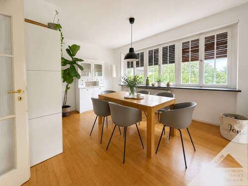 Foto - Haus zum Kaufen in Stuttgart 1.300.000,00 € 235 m²