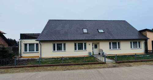 Foto - Haus zum Kaufen in Banzkow 253.000,00 € 224 m²