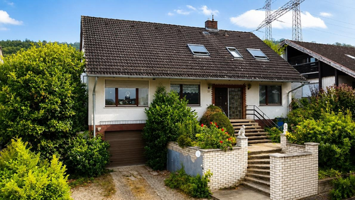 Foto - Haus zum Kaufen in Alfeld 229.000,00 € 224 m²