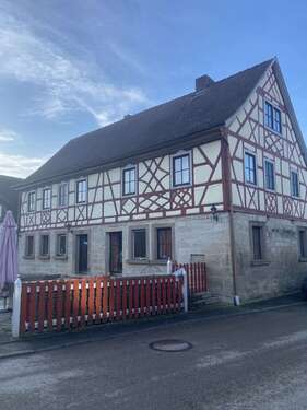 Foto - Haus zum Kaufen in Creglingen 245.000,00 € 350 m²