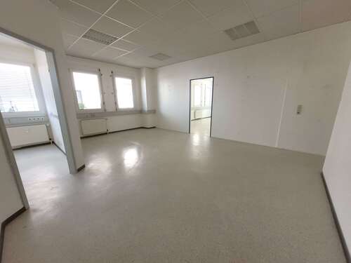 Foto - Büro in Karlsbad 950,00 € 117 m²