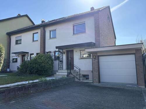 Foto - Haus zum Kaufen in Böblingen 660.000,00 € 185 m²