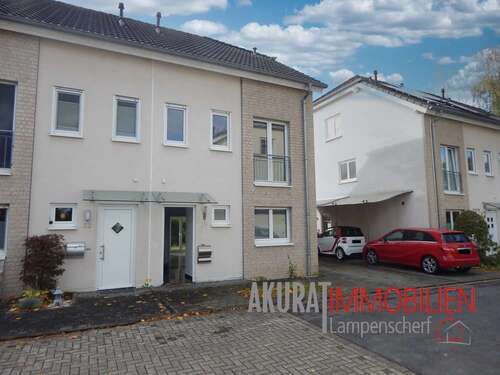 Foto - Haus zum Mieten in Leverkusen 1.900,00 € 155 m²