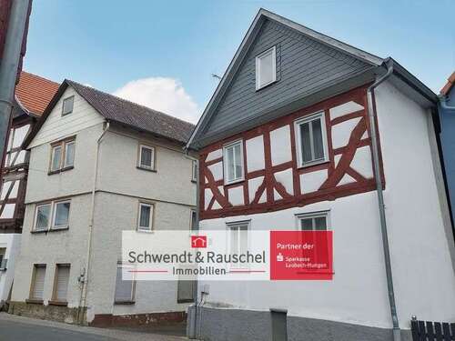 Foto - Haus zum Kaufen in Hungen 175.000,00 € 270 m²