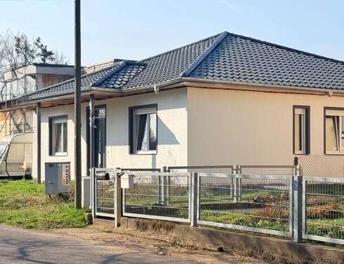 Foto - Haus zum Kaufen in Wiedemar 389.000,00 € 120 m²