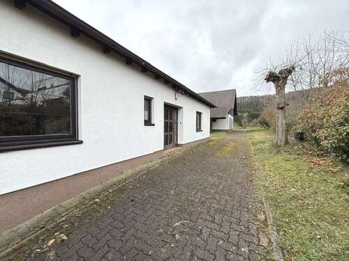 Foto - Haus zum Kaufen in Beckingen 345.000,00 € 277 m²