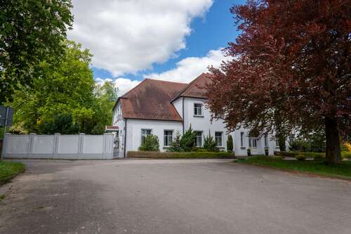 Foto - Haus zum Kaufen in Borrentin 750.000,00 € 500 m²