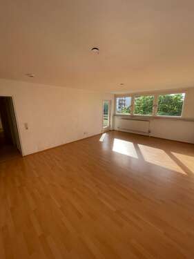 Foto - Wohnung zum Mieten in Regensburg 874,43 € 110.87 m²