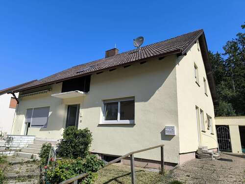 Foto - Haus zum Kaufen in Regenstauf 495.000,00 € 199 m²