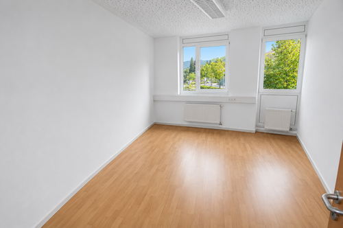 Foto - Büro in Dettingen an der Erms 1.390,00 € 160 m²
