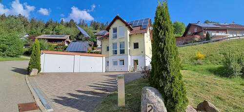 Foto - Haus zum Kaufen in Vöhrenbach 549.000,00 € 185 m²