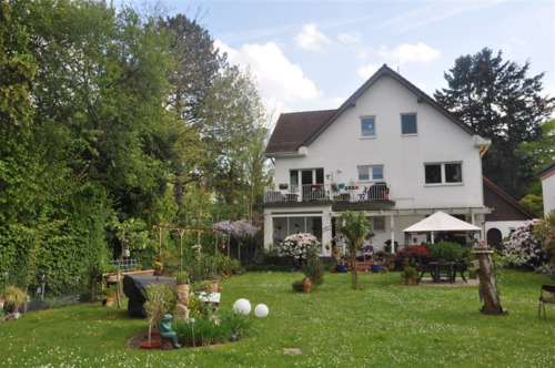 Foto - Haus zum Kaufen in Düsseldorf 1.290.000,00 € 301 m²