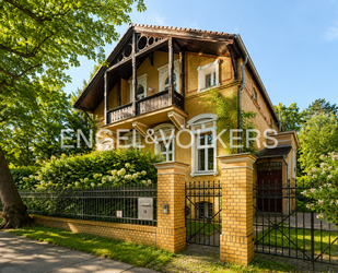 Haus zum Kaufen in Berlin Westend 2.385.000,00 € 335.14 m²