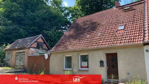 Foto - Haus zum Kaufen in Burg Stargard 70.000,00 € 98 m²