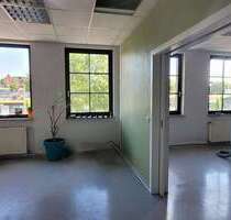 Büro in Gotha 898,00 € 160 m² - 898,00 EUR Kaltmiete, ca.  160,00 m² in Gotha (PLZ: 99867)