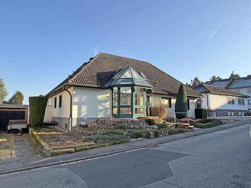 Foto - Haus zum Kaufen in Limeshain Rommelhausen 449.000,00 € 187 m²