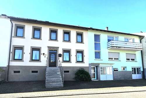 Foto - Haus zum Kaufen in Schmelz 220.000,00 € 270 m²