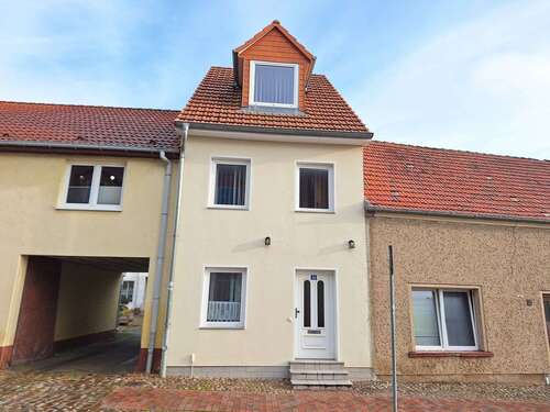 Foto - Haus zum Kaufen in Gützkow 98.000,00 € 68.56 m²