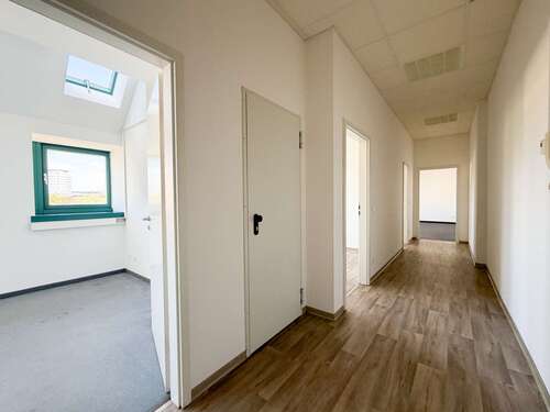 Foto - Büro in Dresden 747,00 € 83 m² - 747,00&nbsp;EUR Kaltmiete, ca.&nbsp; 83,00&nbsp;m&sup2;