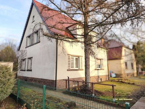 Foto - Haus zum Kaufen in Bitterfeld-Wolfen 240.000,00 € 144 m²