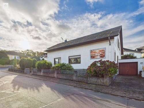 Foto - Haus zum Kaufen in Wassenach 275.000,00 € 169.08 m²