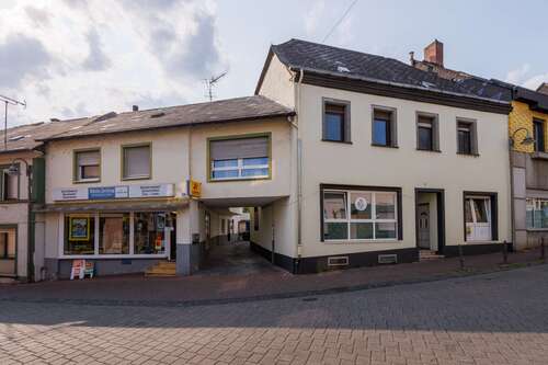 Foto - Haus zum Kaufen in Plaidt 320.000,00 € 192 m²