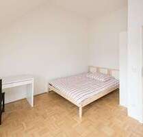 WG-Zimmer in München 850,00 € 14 m²