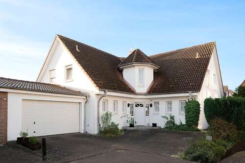 Foto - Haus zum Kaufen in Lübeck Travemünde 1.350.000,00 € 288 m²