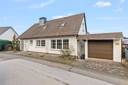 Foto - Haus zum Kaufen in Finnentrop 197.500,00 € 142 m²