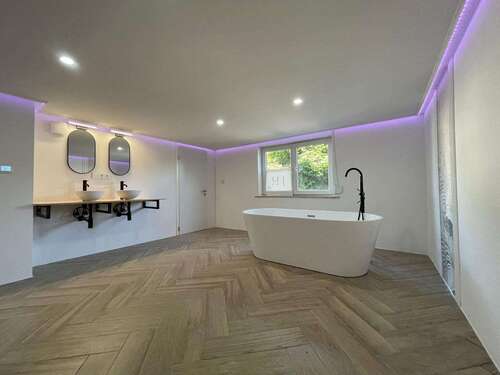 Foto - Haus zum Mieten in Hammersbach 2.000,00 € 170 m²