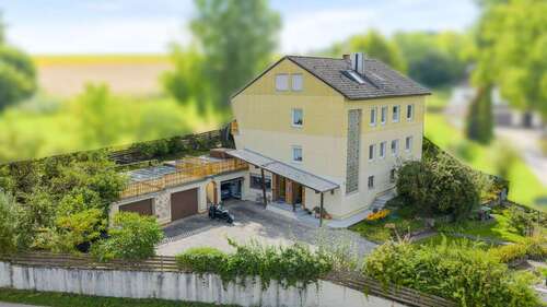 Foto - Haus zum Kaufen in Thalmassing 580.000,00 € 360 m²