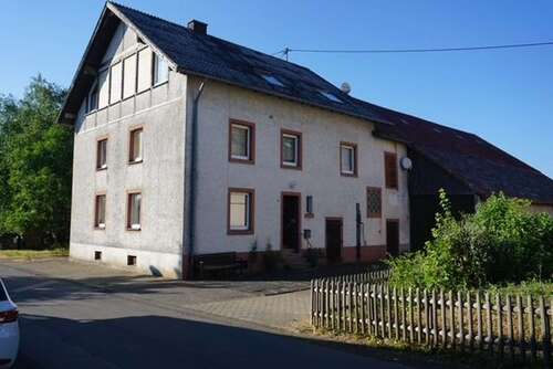 Foto - Haus zum Kaufen in Laufeld 100.000,00 € 236 m²