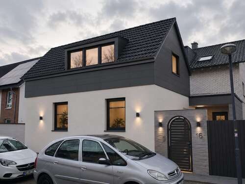 Foto - Haus zum Kaufen in Langenfeld (Rheinland) 269.000,00 € 100 m²