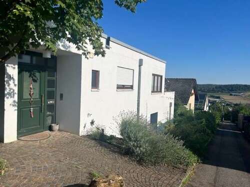 Foto - Wohnung zum Mieten in Mönsheim 850,00 € 87 m²