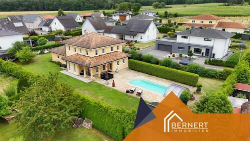 Foto - Haus zum Kaufen in Weidhausen bei Coburg 695.000,00 € 151.03 m²