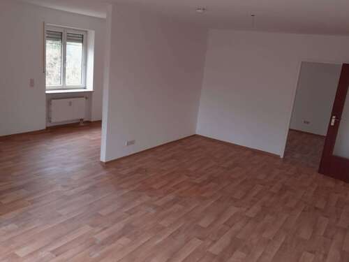Foto - Wohnung zum Mieten in Traunreut 1.007,88 € 83.99 m²