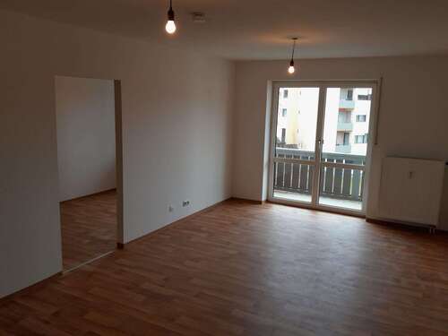 Foto - Wohnung zum Mieten in Traunreut 598,92 € 49.91 m²