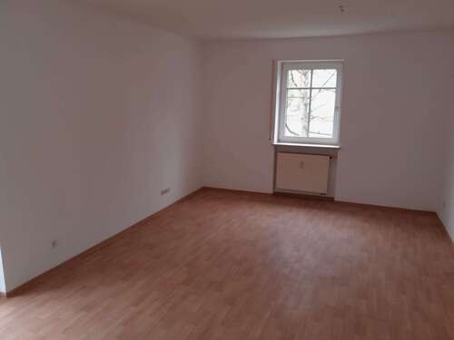 Foto - Wohnung zum Mieten in Traunreut 881,70 € 88.17 m²