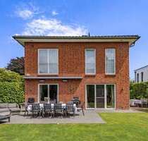 Haus zum Kaufen in Hamburg 2.690.000,00 € 268 m²