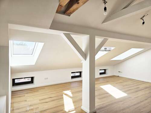 Foto - Wohnung zum Mieten in Halle 782,00 € 52.12 m²