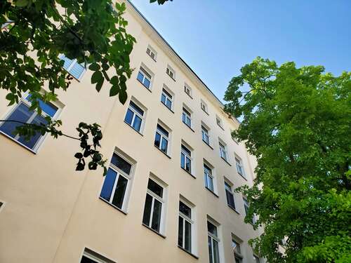 Foto - Wohnung zum Mieten in Halle 450,00 € 60.91 m²