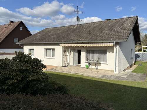 Foto - Haus zum Kaufen in Niedernhausen-Niederseelbach 449.000,00 € 123 m²