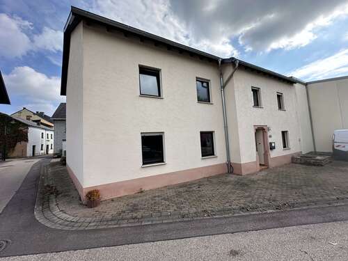 Foto - Haus zum Mieten in Wiltingen 895,00 € 165 m²