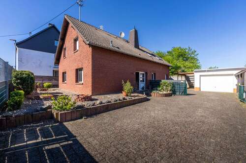 Foto - Haus zum Kaufen in Brohl-Lützing Niederlützingen 285.000,00 € 133 m²