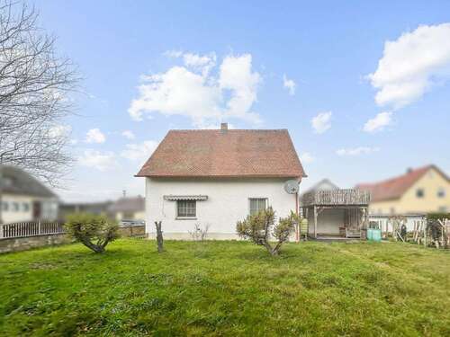 Foto - Haus zum Kaufen in Vilseck 139.000,00 € 115.83 m²