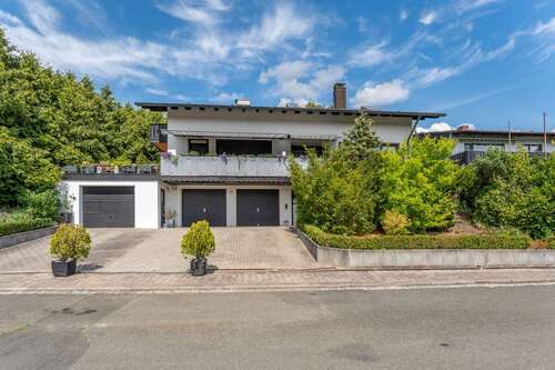 Foto - Haus zum Kaufen in Herzogenaurach 599.000,00 € 200 m²