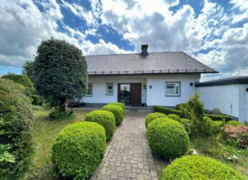 Foto - Haus zum Kaufen in Schmallenberg 349.000,00 € 220 m²